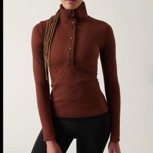 Athleta Women's Flurry Seamless Henley Color Ancient Mahogany- Size M